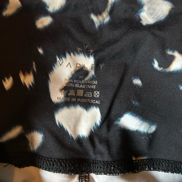 Varley Cheetah Print Capris Leggings - Picture 4 of 10